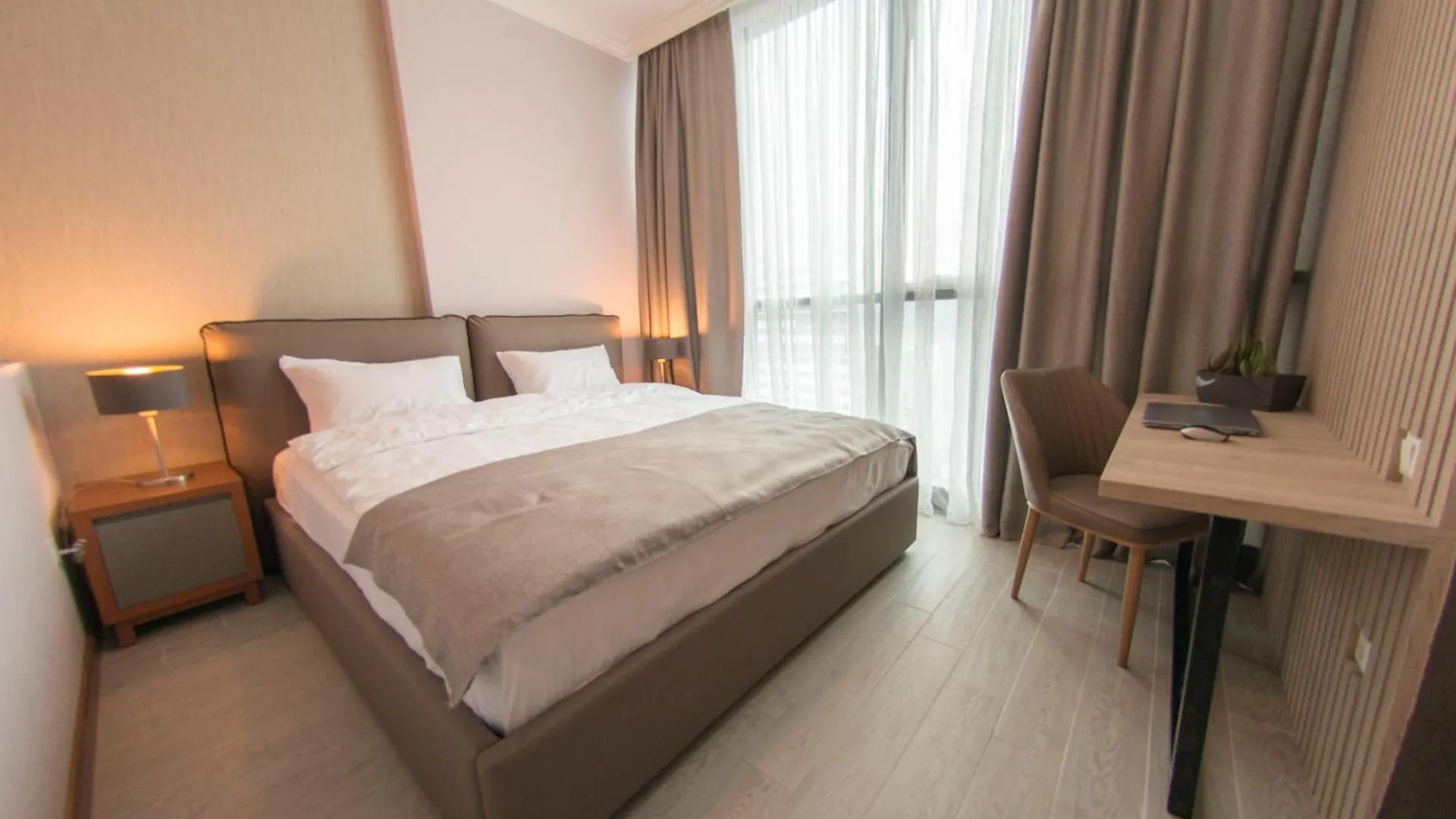باتومي Season Suite Apart-Hotel
