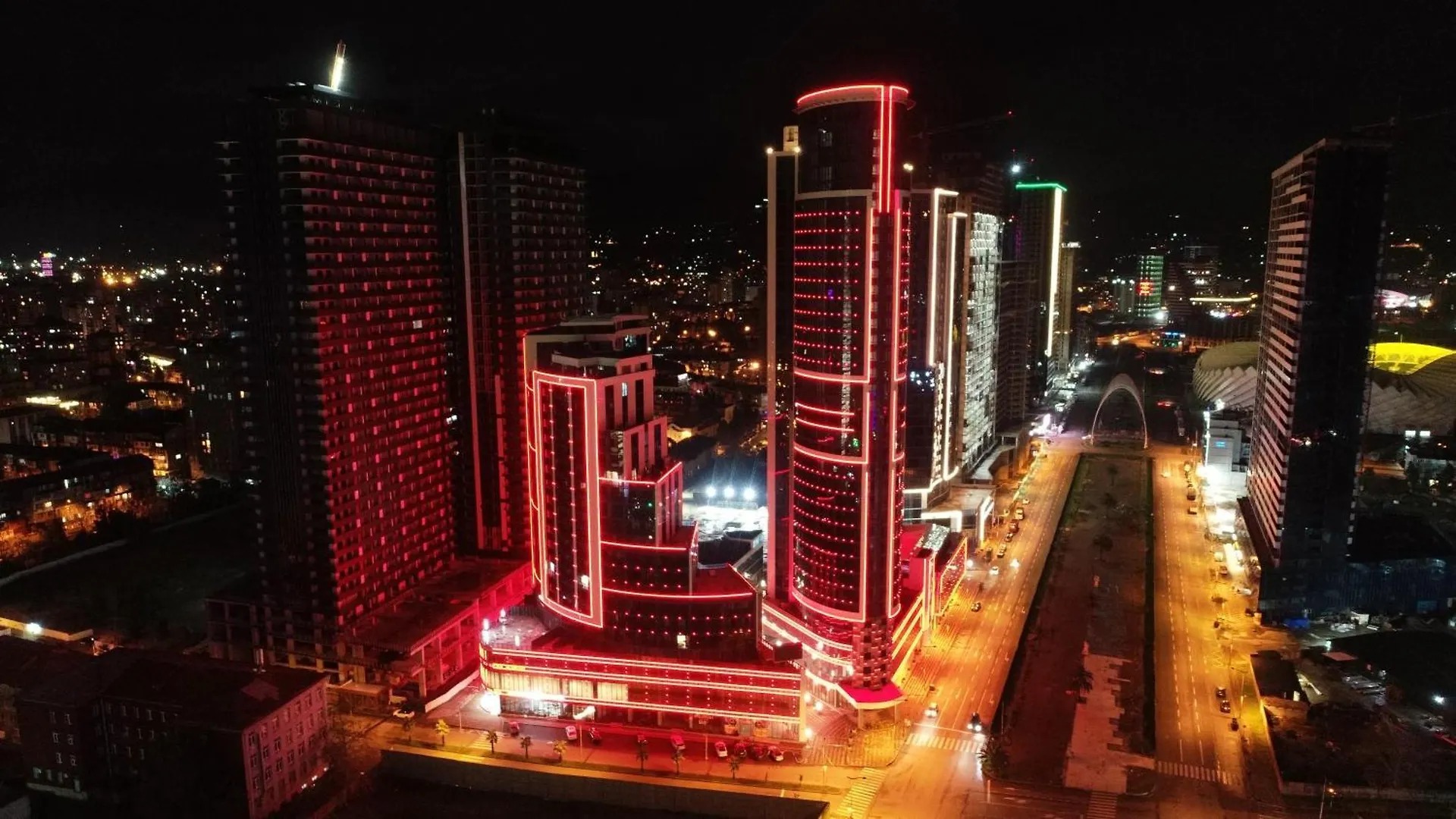 باتومي Season Suite Apart-Hotel 5*,
